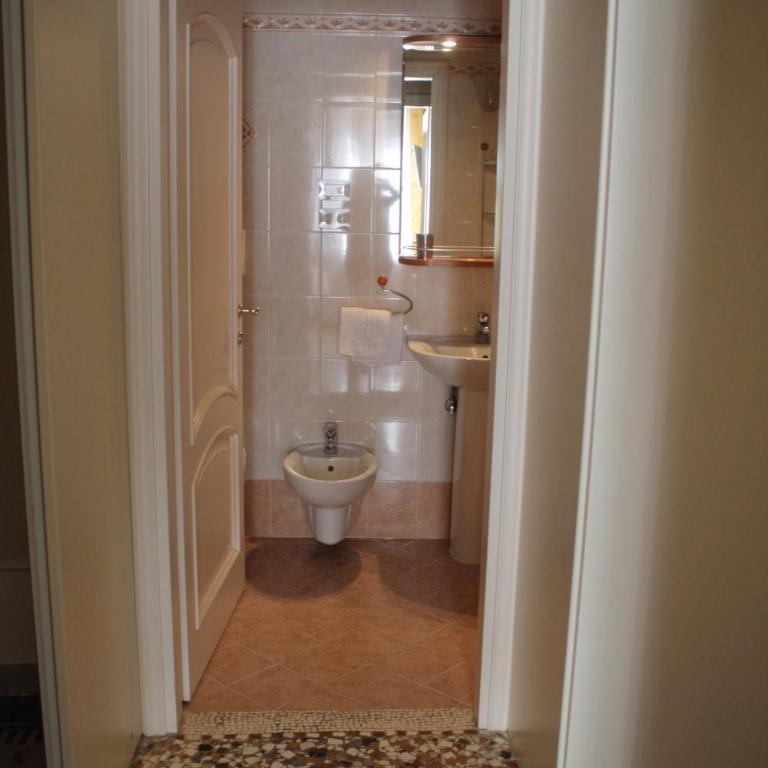 Cà Del Modena Room only - Camera Matrimoniale con Bagno Privato Esterno - 4