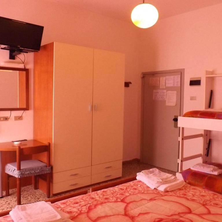 Hotel La Vela - Camera Familiare Standard - 4