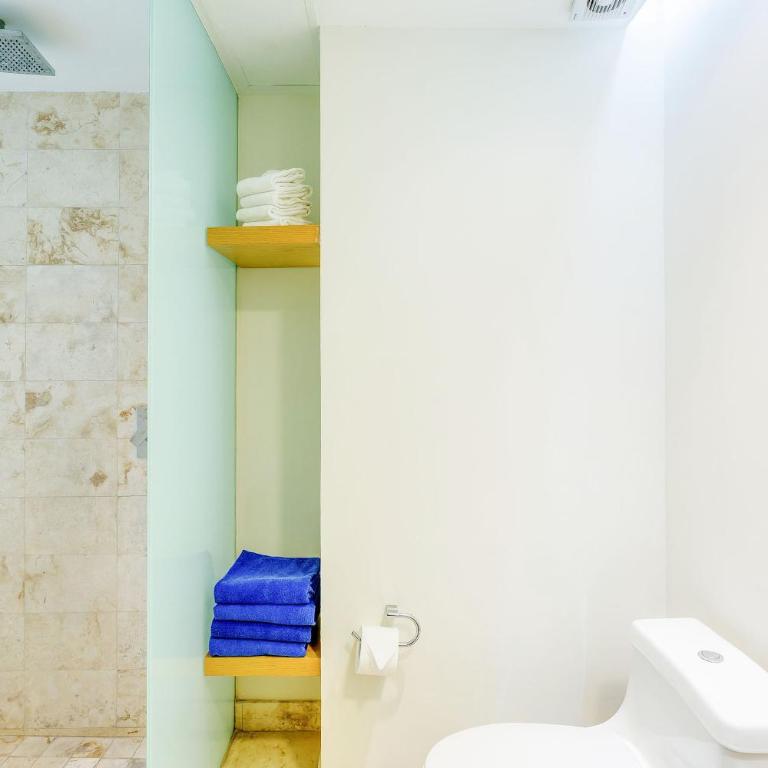 A-Nah Apartments, Rooftop Pool, walking distance to 5th avenue - One-Bedroom Apartment - 18