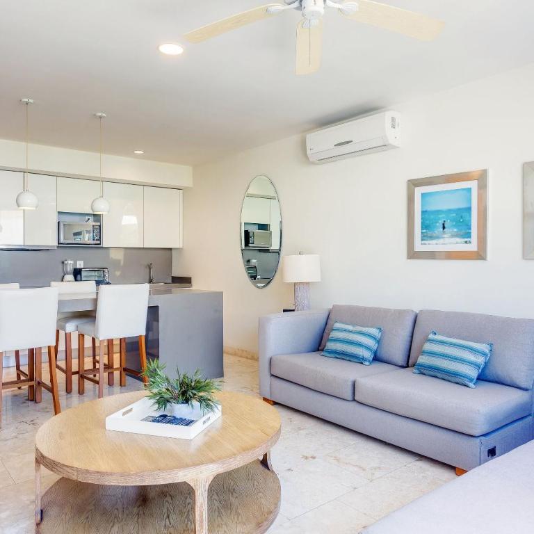 A-Nah Apartments, Rooftop Pool, walking distance to 5th avenue - One-Bedroom Apartment - 2