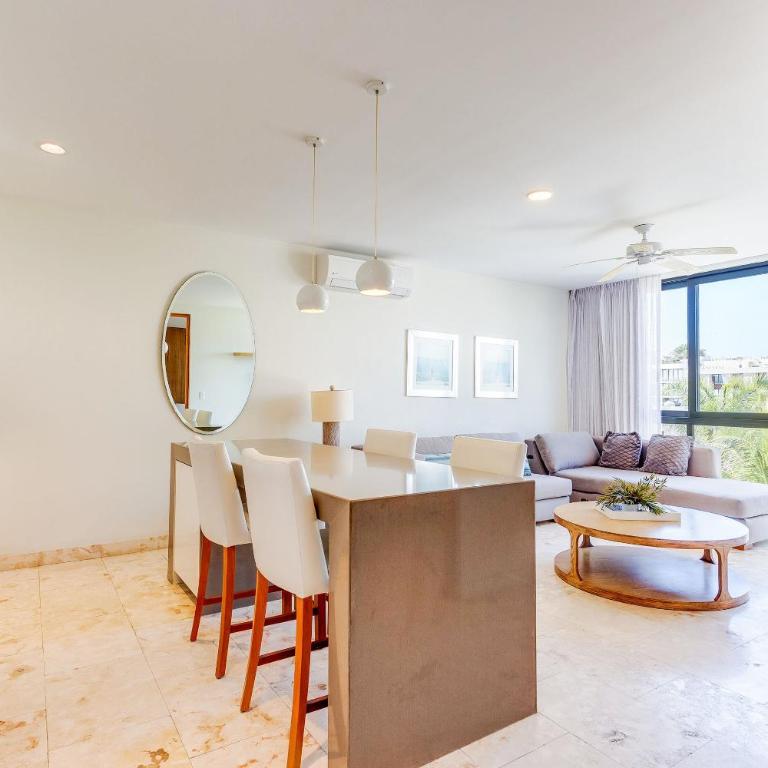 A-Nah Apartments, Rooftop Pool, walking distance to 5th avenue - One-Bedroom Apartment - 19