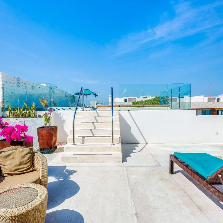 A-Nah Apartments, Rooftop Pool, walking distance to 5th avenue - Apartment with Terrace - 3