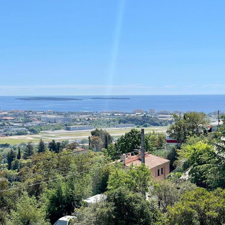 Villa Malibu by Connexion - Three-Bedroom Apartment - 23