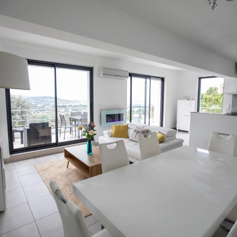 Villa Malibu by Connexion - Three-Bedroom Apartment - 31