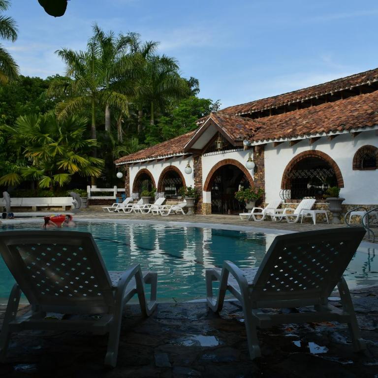 Hotel Pueblito Español (4 personas) - Casa de 2 dormitorios - 6