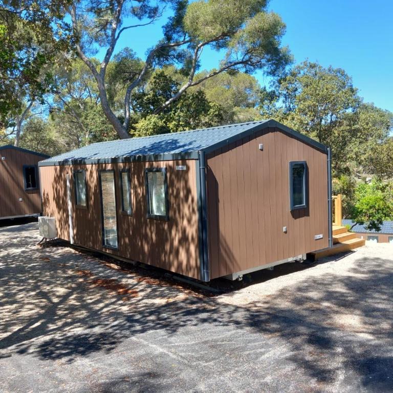 Camping Le Camp Du Domaine - Mobile Home - 1
