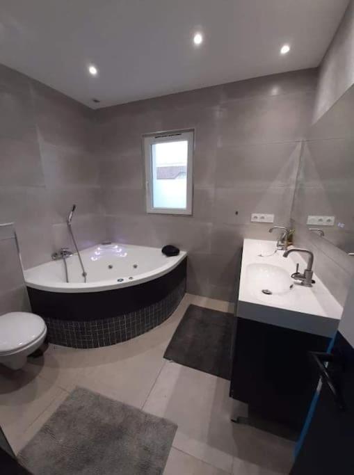Confort et Style Maison Cosy 3 Chambres Narbonne - Maison 3 Chambres - 14