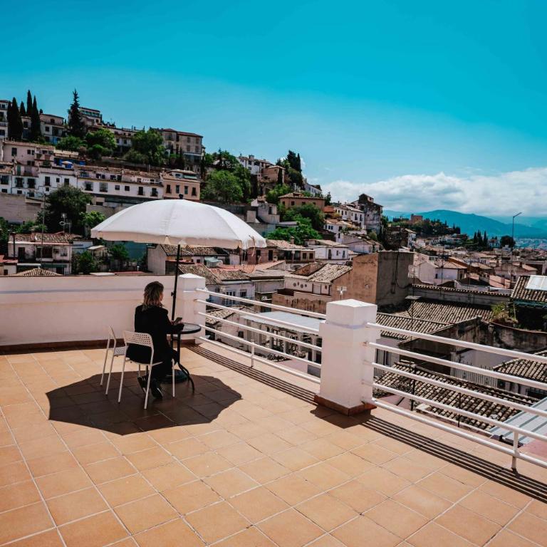Atenas Granada - Double Room with Alhambra View - 15