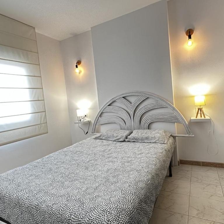 Apartamento de playa en Santa Margarita. Roses - One-Bedroom Apartment - 1