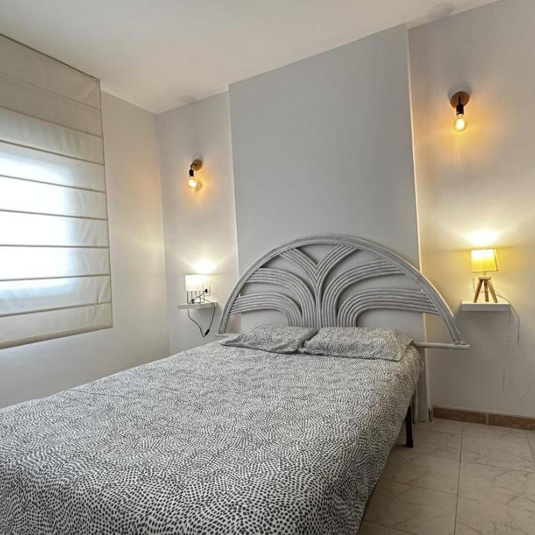 Apartamento de playa en Santa Margarita. Roses - One-Bedroom Apartment - 2