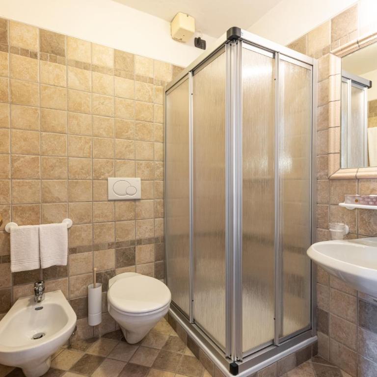 Chalet Piereni - Doppel- oder Zweibettzimmer - 7