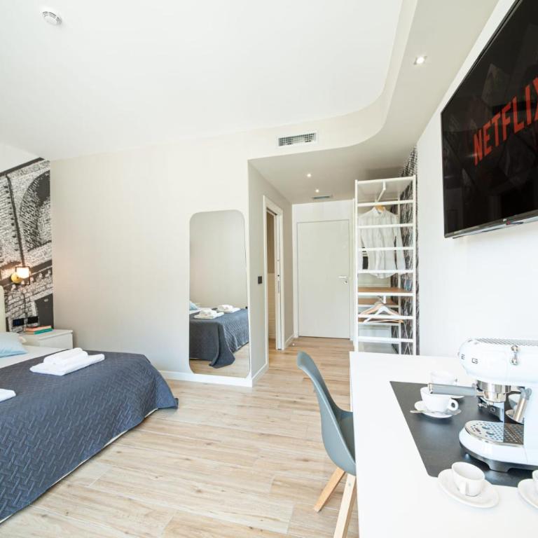 Eleonore Elegant Rooms - Deluxe Double Room with Balcony - 14
