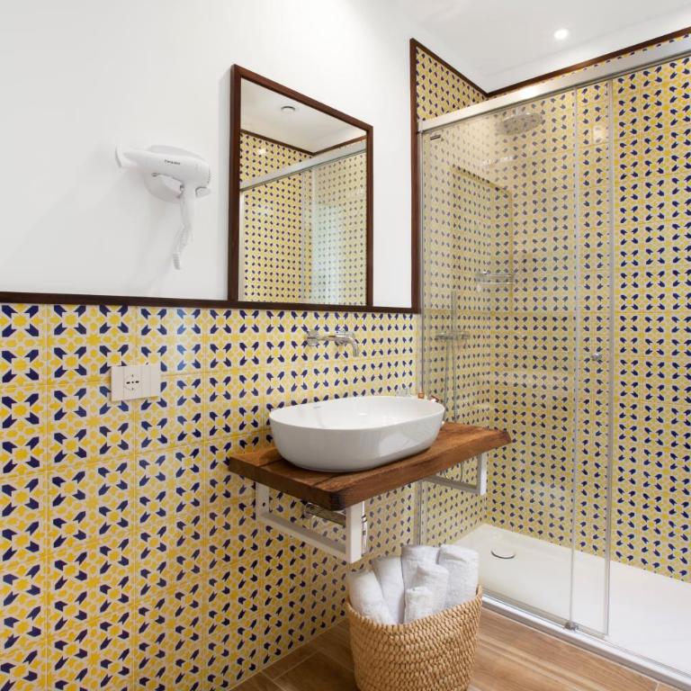 YourHome - Relais Loggia Li Galli - Camera Queen con Vista Mare - 8