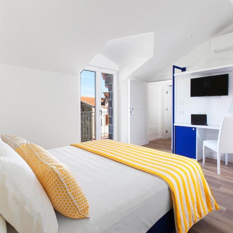 YourHome - Relais Loggia Li Galli - Camera Matrimoniale Deluxe con Balcone e Vista Mare - 7