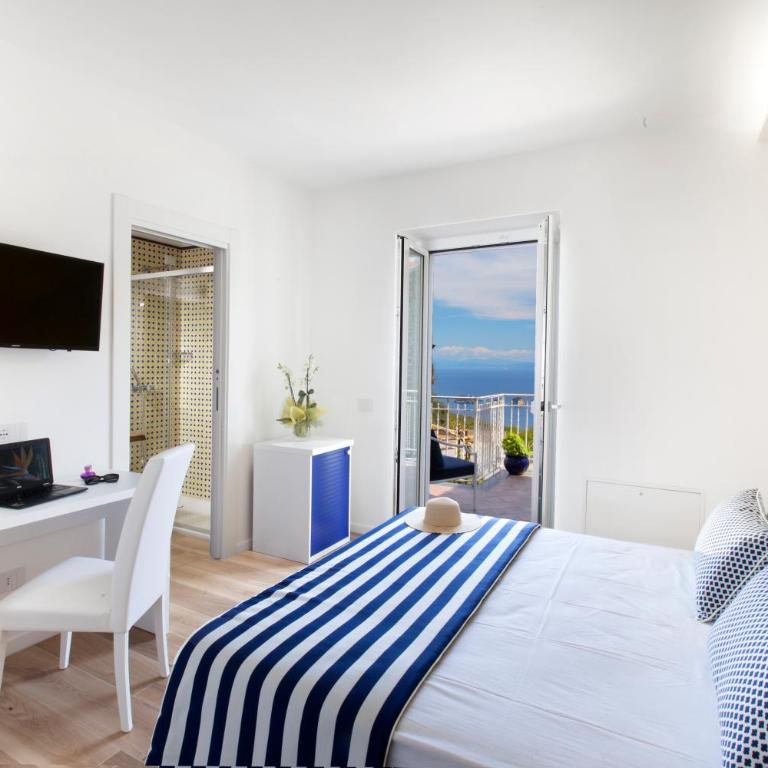 YourHome - Relais Loggia Li Galli - Camera Queen con Vista Mare - 12