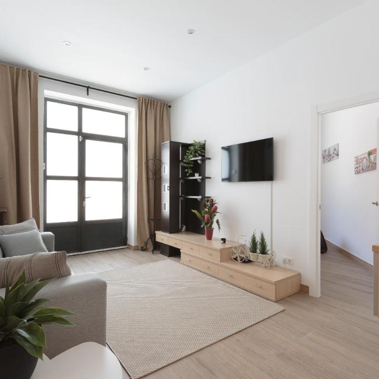 Sagrada Familia Apartment - Two-Bedroom Apartment - 4
