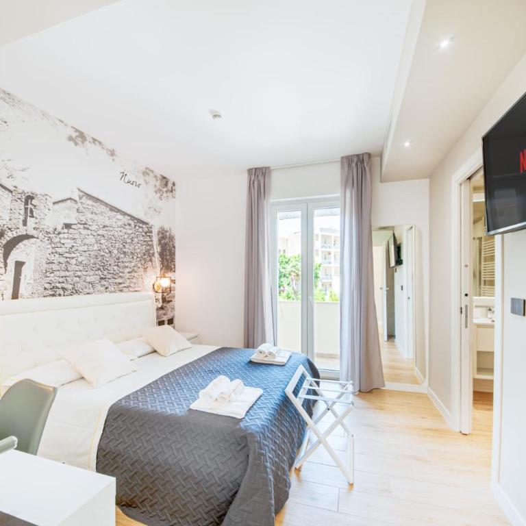 Eleonore Elegant Rooms - Deluxe Double Room with Balcony - 9