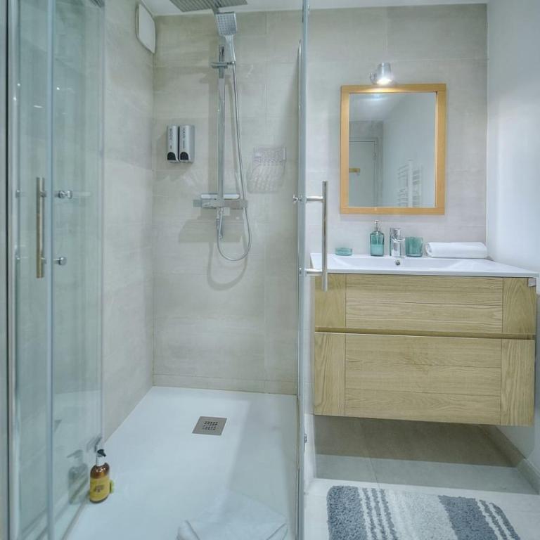Upstays Suquet Center 60m Apartment - Appartement - 19