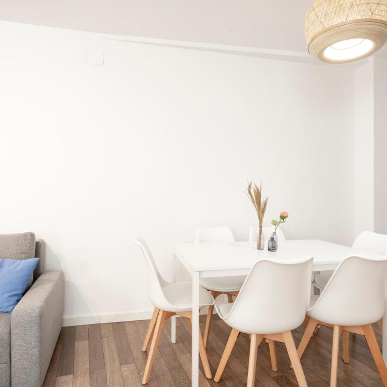 Oasis en el corazón de Granada con Parking Gratis - Two-Bedroom Apartment - 9
