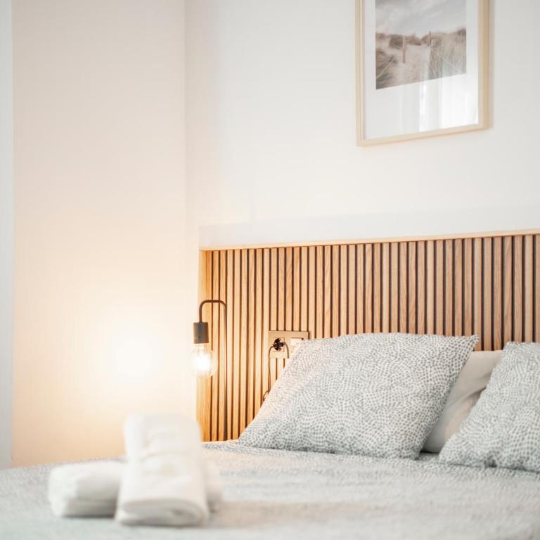 Oasis en el corazón de Granada con Parking Gratis - Two-Bedroom Apartment - 2