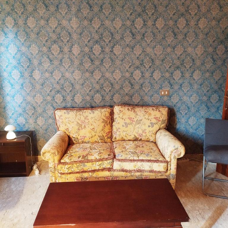 Zen Accommodations Rialto - Camera Matrimoniale con Bagno in Comune - 13