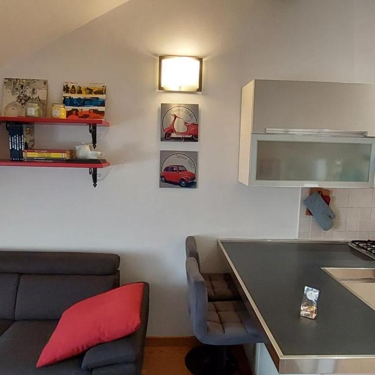 La Mansardina - Appartamento con 1 Camera da Letto - 2