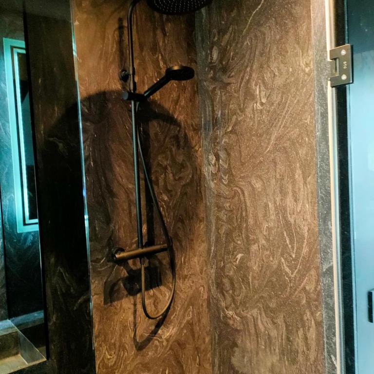 Chambre Street Art - Chambre Double avec Salle de Bains Privative - 8