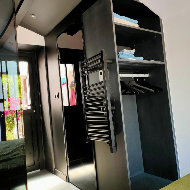 Chambre Street Art - Chambre Double avec Salle de Bains Privative - 4