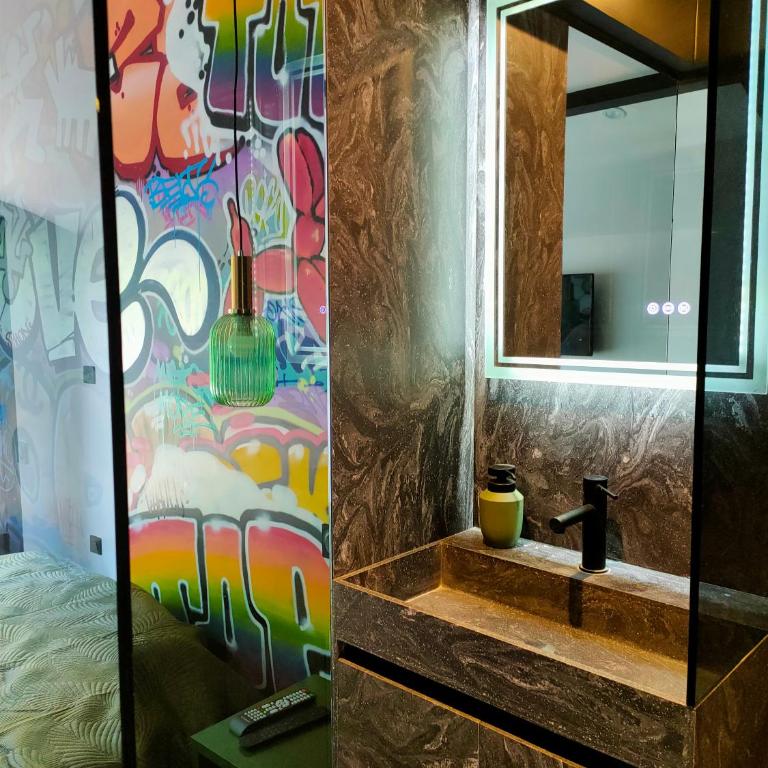 Chambre Street Art - Chambre Double avec Salle de Bains Privative - 6