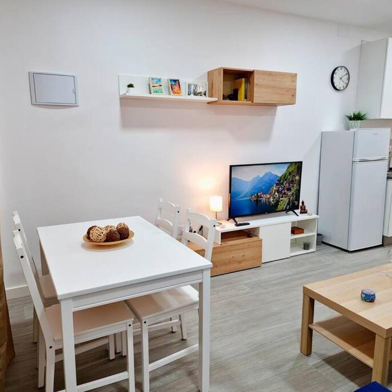 Apartamentos Bielsa 'Madrid Río' - One-Bedroom Apartment - 3