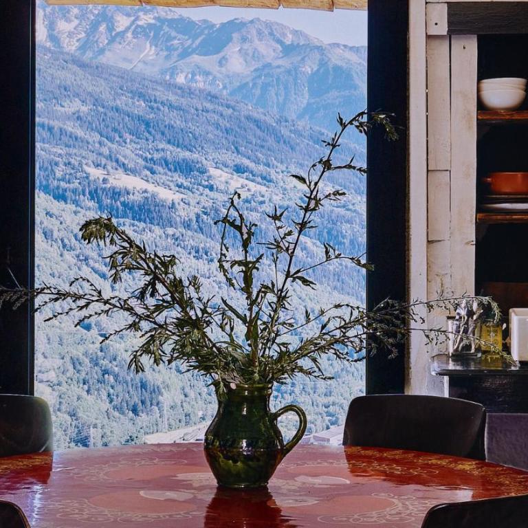 Chalet in the mountain with Hot tub and dog - Chambre Double - Vue sur Parc - 3
