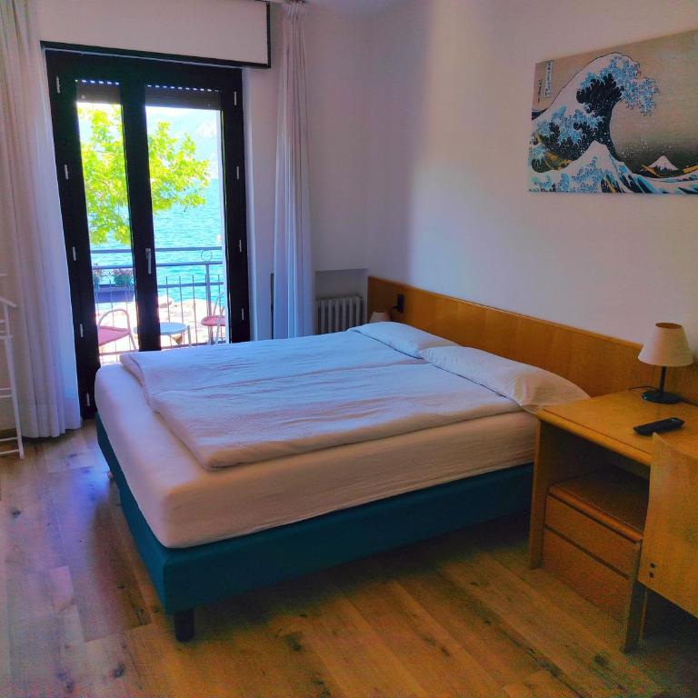 Hotel S.Maria - Camera Tripla con Balcone e Vista Lago - 4