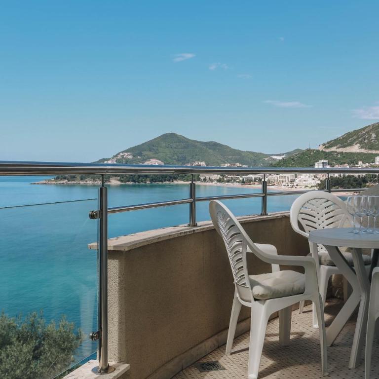 Apartment near Ponta Nova of Rafailovici - Apartment with Sea View - 77