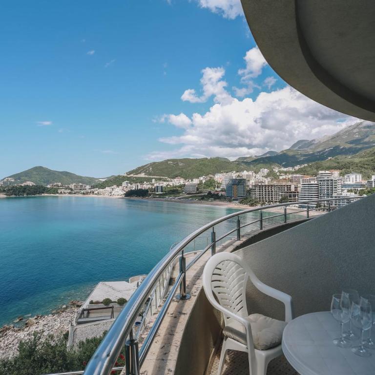 Apartment near Ponta Nova of Rafailovici - Apartment with Sea View - 82