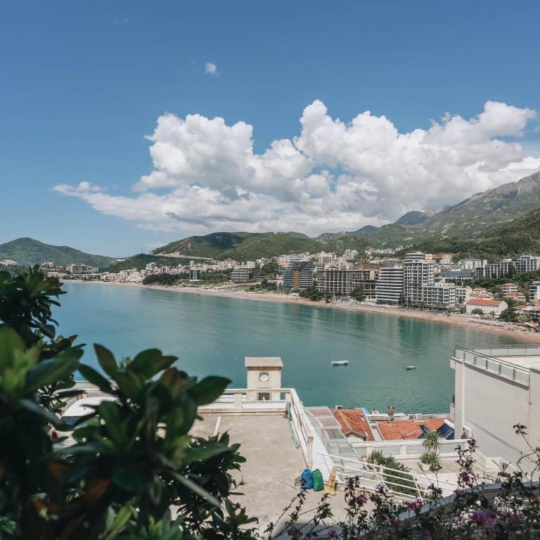 Apartment near Ponta Nova of Rafailovici - Apartment with Sea View - 85
