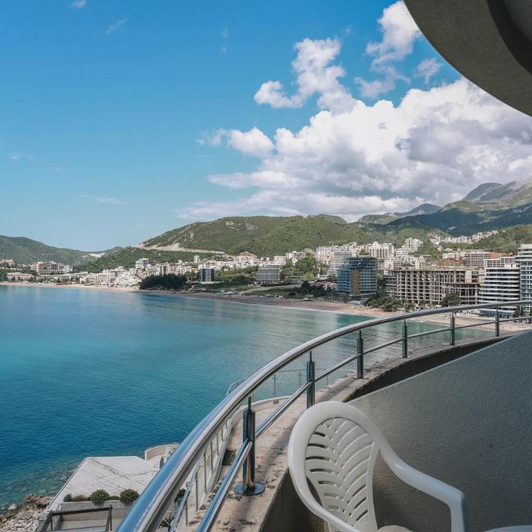 Apartment near Ponta Nova of Rafailovici - Apartment with Sea View - 87