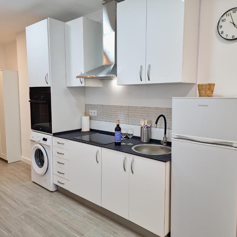 Apartamentos Bielsa 'Madrid Río' - Studio Apartment - 3