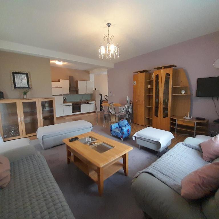 River Bank Apartments & Castle view - Apartment with Terrace - 11