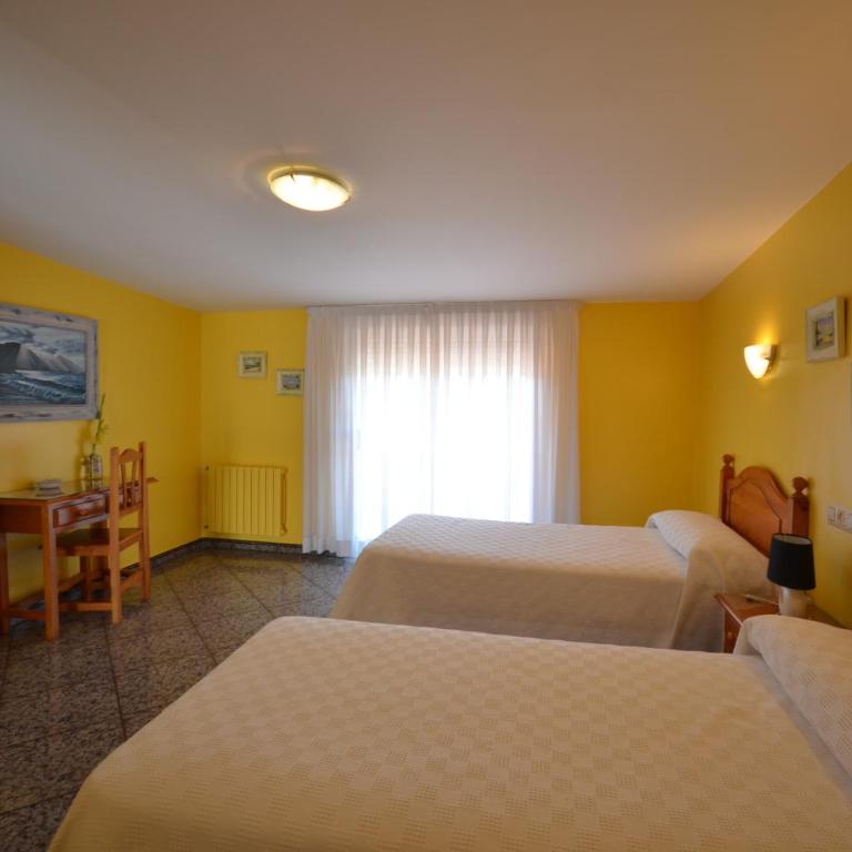 Casa Mariñan - Habitación Doble Estándar con balcón - 1 o 2 camas - 3