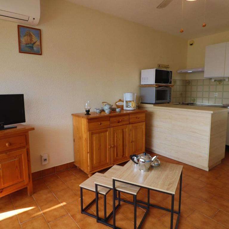 T2 à Sète avec climatisation et parking privé - FR-1-472-190 - Apartment - 5