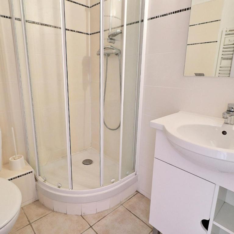 Confortable 2 Pièces, Skis aux Pieds, Proche Commerces - FR-1-182A-33 - Apartamento - 3