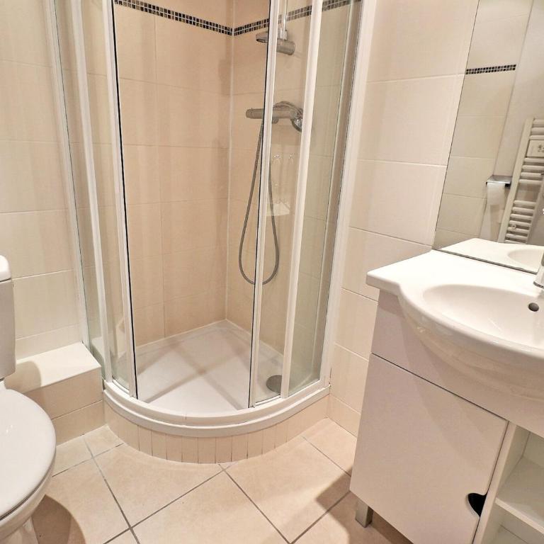 2 Pièces Confortable, Skis aux Pieds, Proche Commerces - FR-1-182A-44 - Appartement - 4