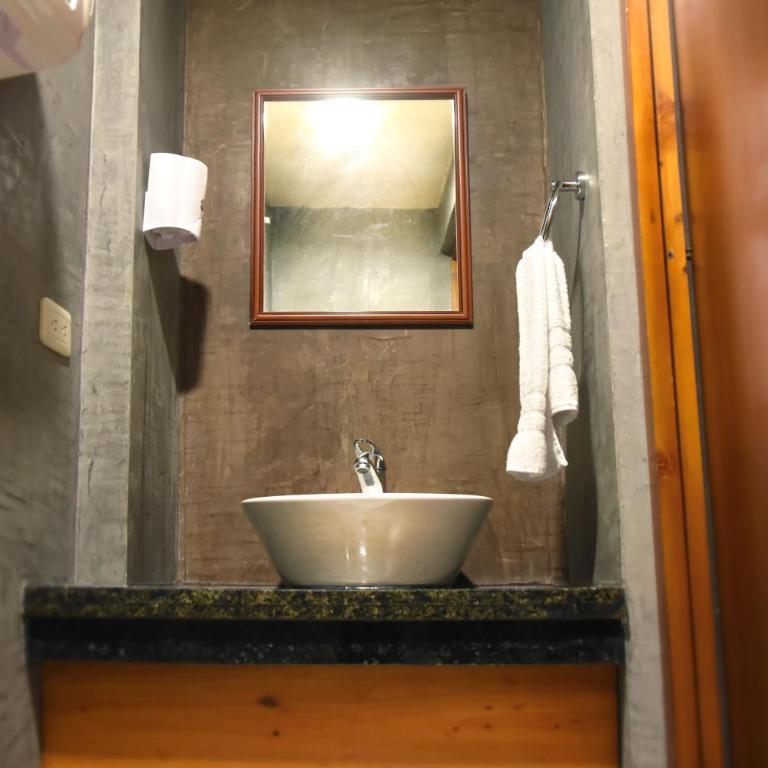 Vacaciones en Cuenca, quédate en Picota Cucho una encantadora quinta VIP con jacuzzi, turco, zona BBQ a 10km del centro de la ciudad - 20 huéspedes - 3 habitaciones - Villa de 3 dormitorios - 41