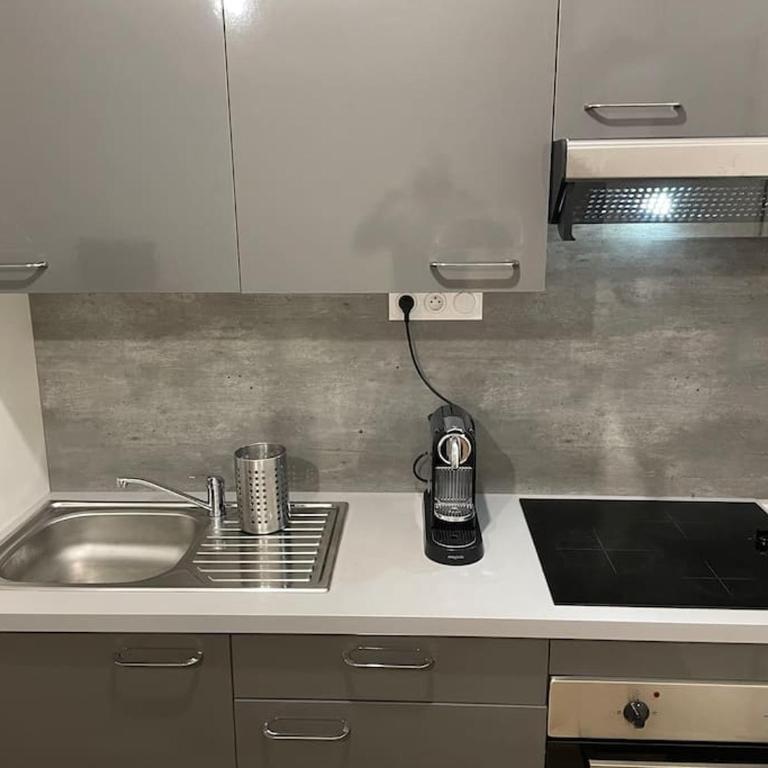 Parking gratuit grande terrasse Proche Centre Ville - One-Bedroom Apartment - 11