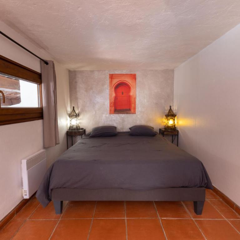 Belle maison atypique avec piscine chauffée - Apartment - 26