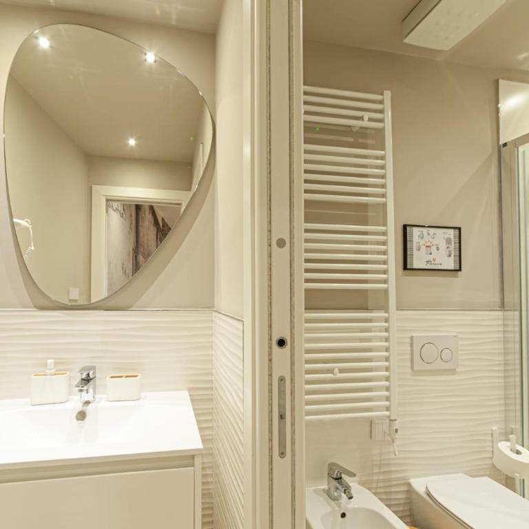 Eleonore Elegant Rooms - Queen Room with Spa Bath - 10