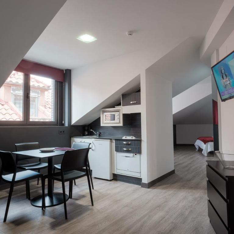 Apartamentos Capua - Estudio Deluxe - 2