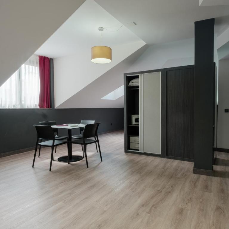 Apartamentos Capua - Estudio Deluxe - 8