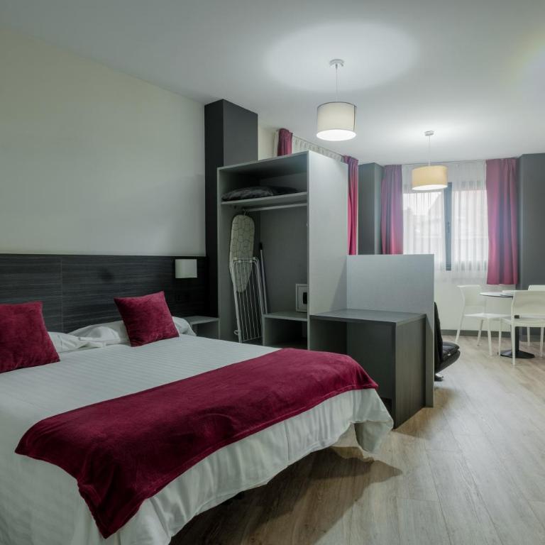 Apartamentos Capua - Estudio Superior - 2