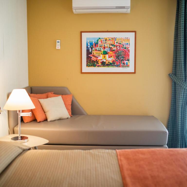 Albergo Athenaeum - Camera Tripla - 9